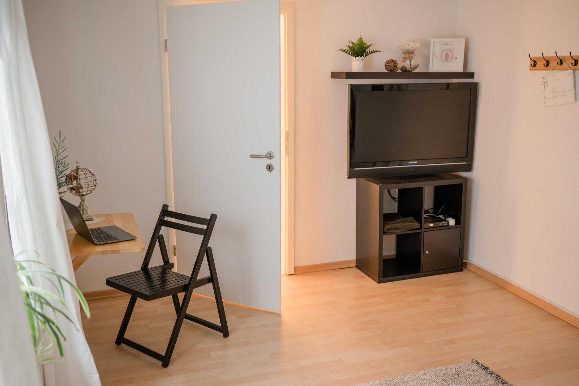 Buchlindenweg - Zimmer & Ferienwohnung Breitscheid  Экстерьер фото